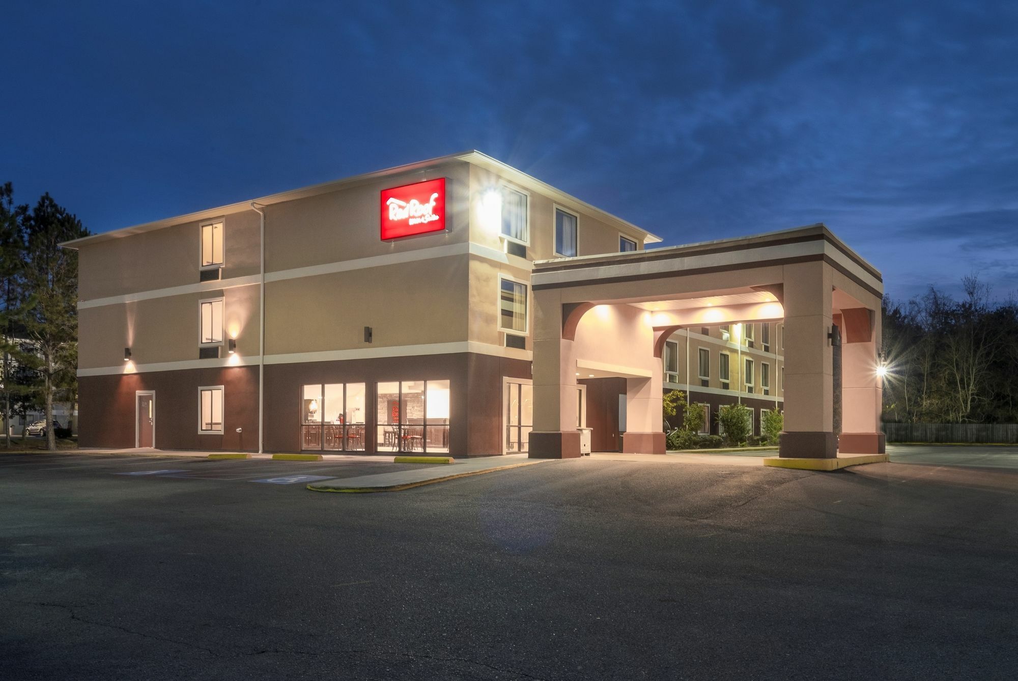 Red Roof Inn & Suites Biloxi - Ocean Springs Exterior foto